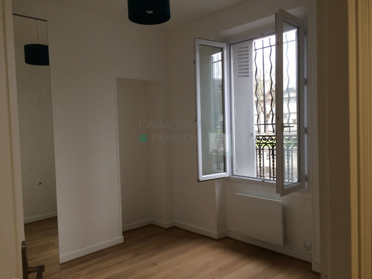 Location Appartement  3 pièces - 47m² 75017 Paris