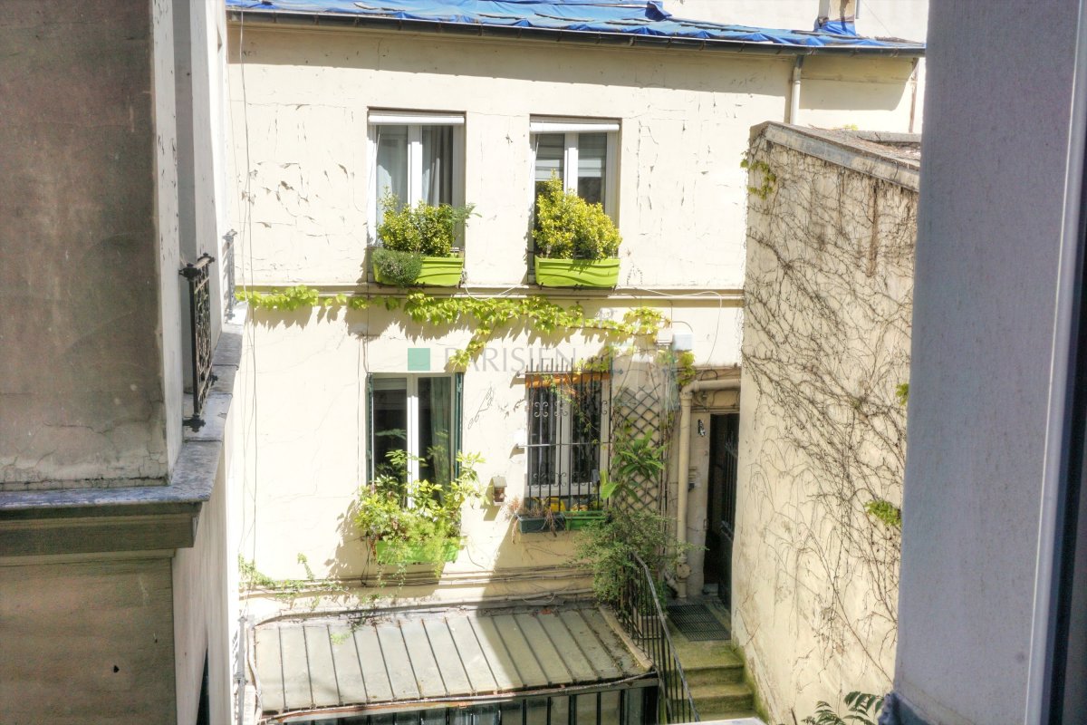 Vente Appartement  3 pièces - 47.7m² 75018 Paris