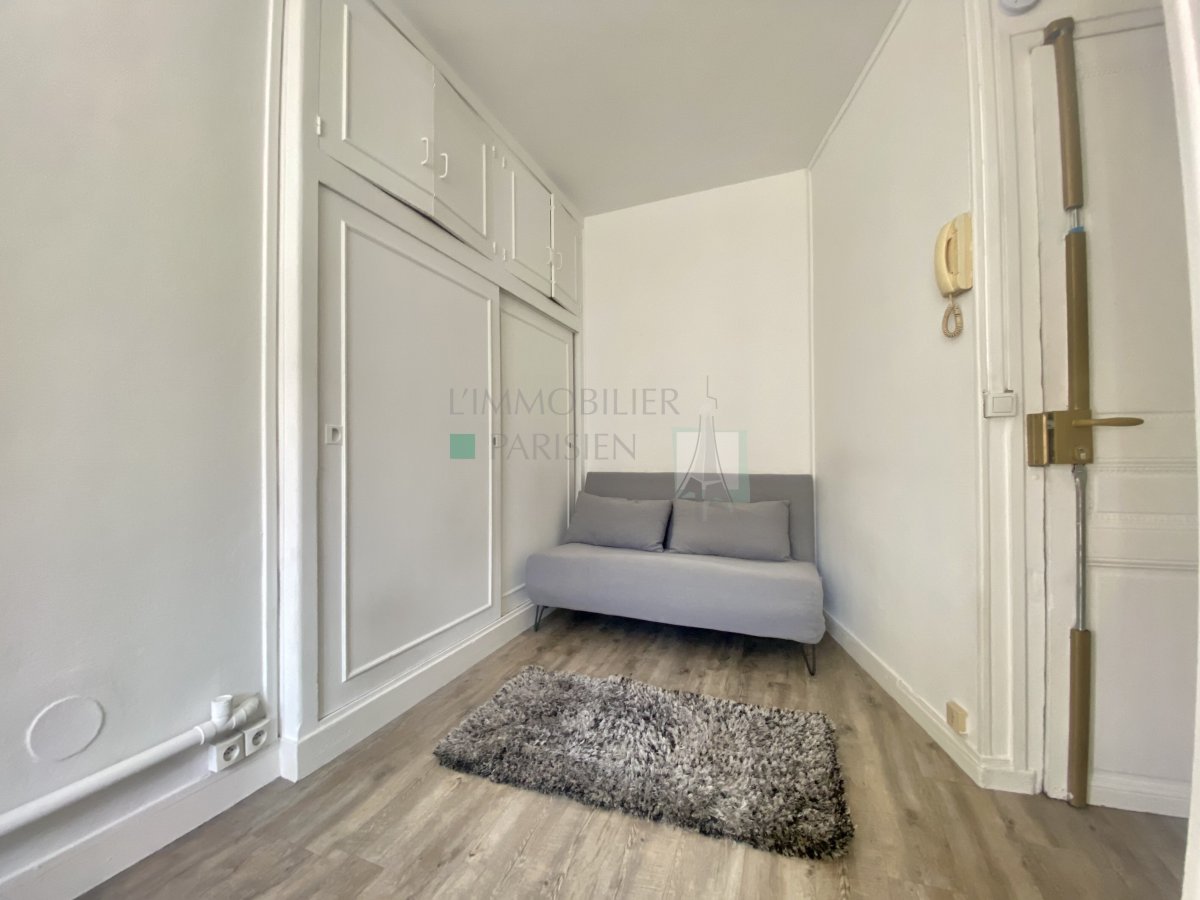 Location Appartement meublé 1 pièce (studio) - 15m² 75018 Paris 18