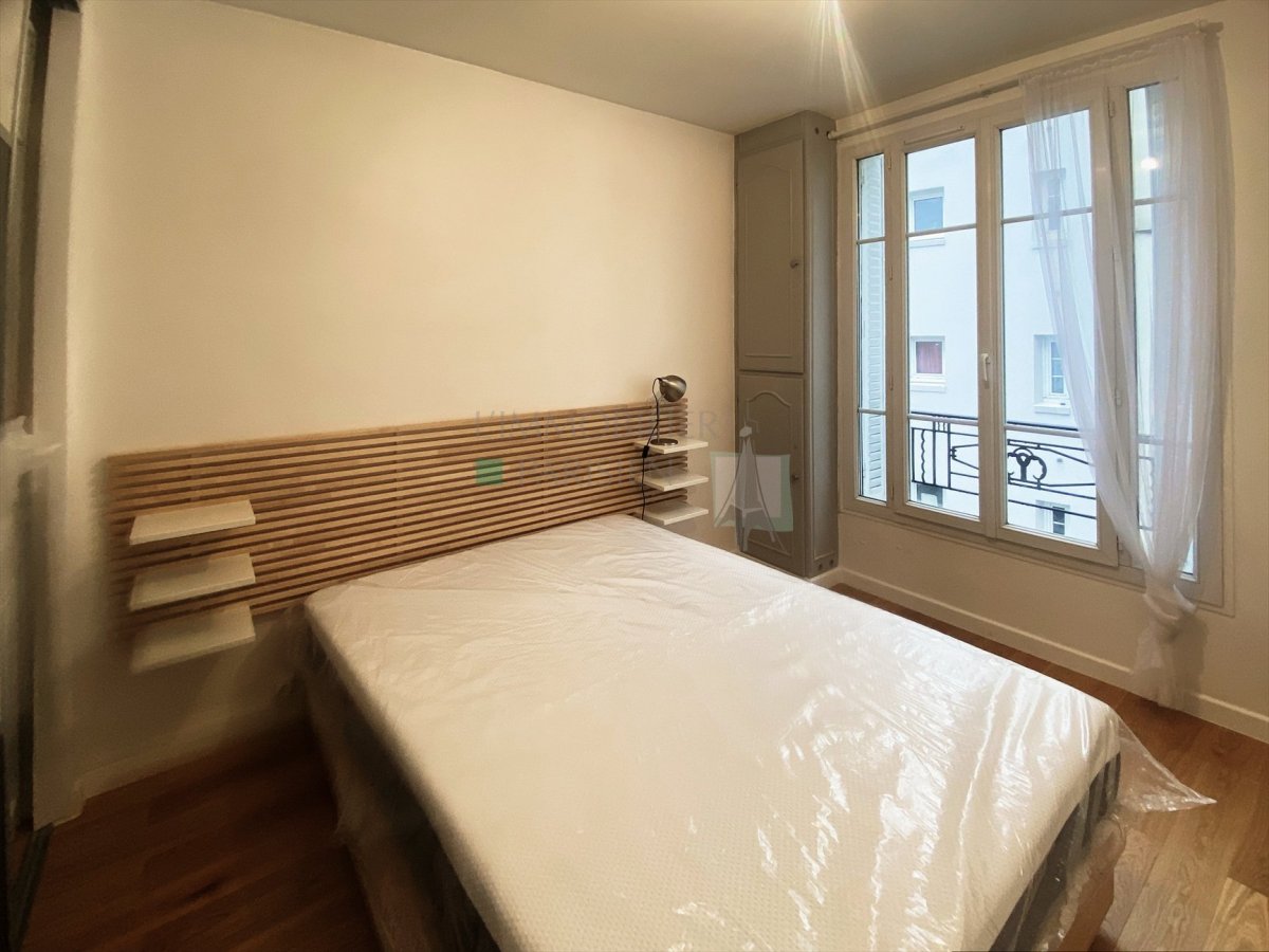 Location Appartement meublé 2 pièces - 39.7m² 75018 Paris
